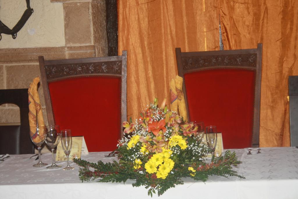 Hostal Restaurante La Diligencia Cunit Bagian luar foto