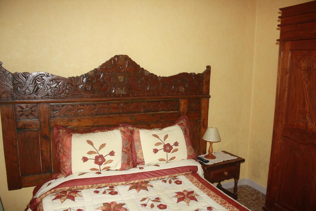 Hostal Restaurante La Diligencia Cunit Ruang foto