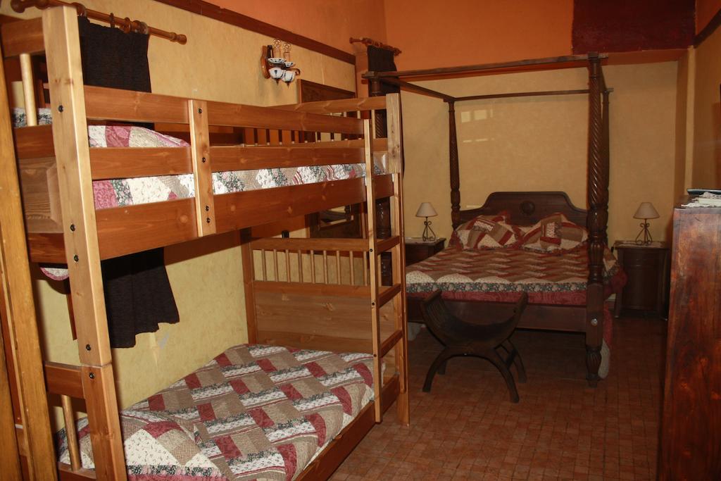 Hostal Restaurante La Diligencia Cunit Ruang foto