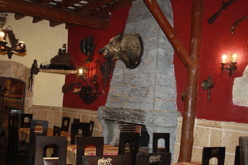 Hostal Restaurante La Diligencia Cunit Bagian luar foto