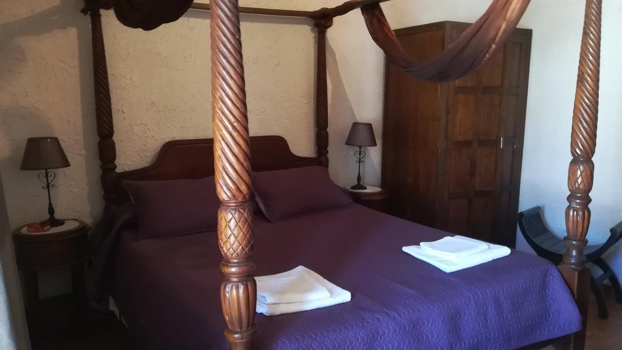 Hostal Restaurante La Diligencia Cunit Bagian luar foto