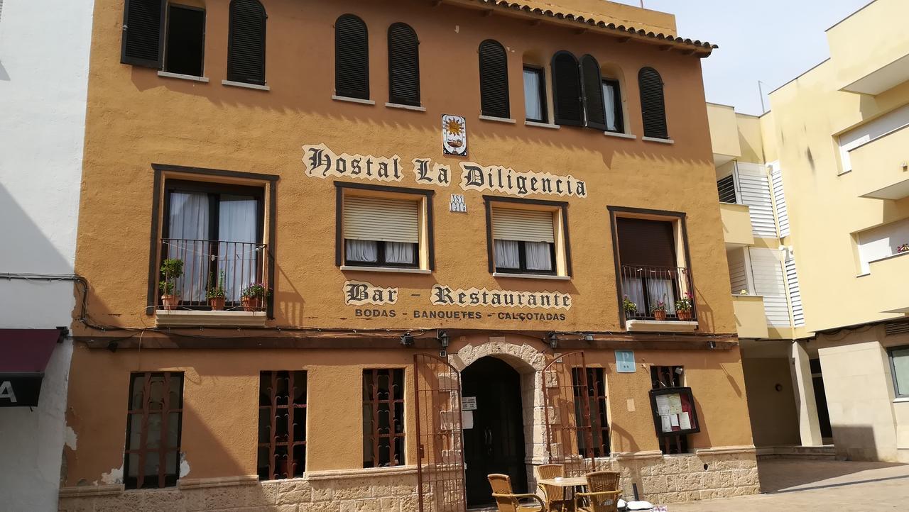 Hostal Restaurante La Diligencia Cunit Bagian luar foto