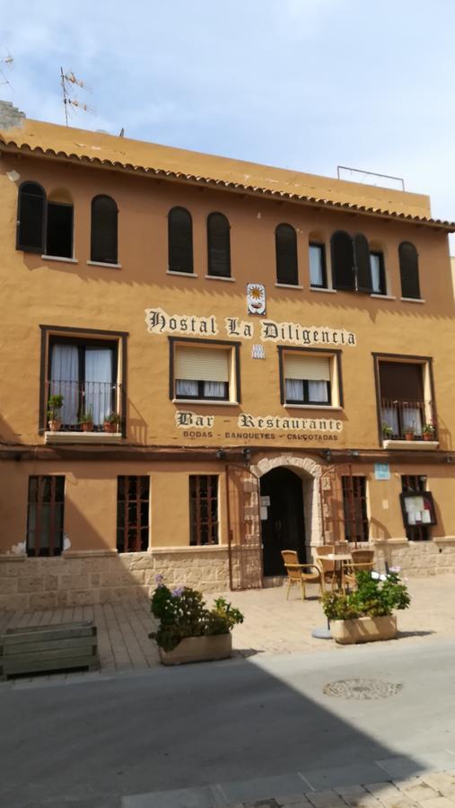 Hostal Restaurante La Diligencia Cunit Bagian luar foto